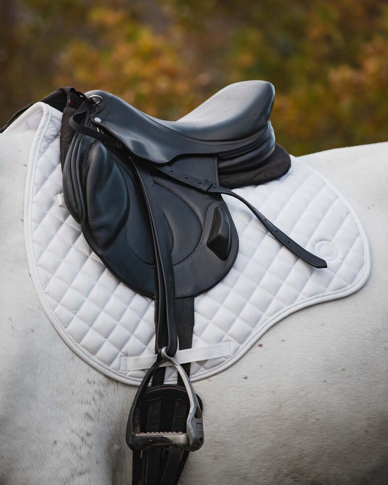 FAIR jumping saddlepad - white